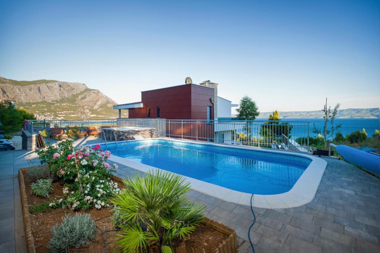 Villa Sara With Sea View And Private Heated Pool Omiš Dış mekan fotoğraf