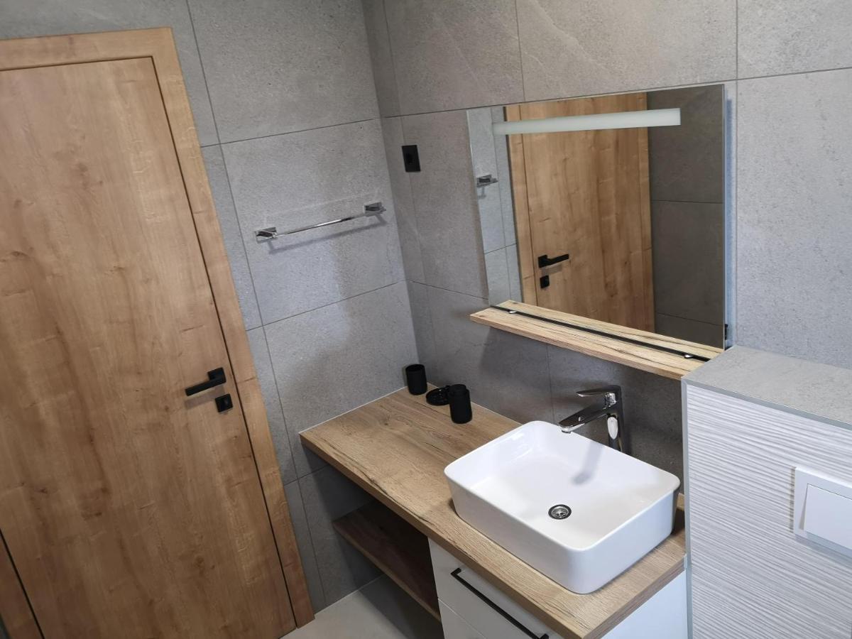 Villa Sara With Sea View And Private Heated Pool Omiš Dış mekan fotoğraf
