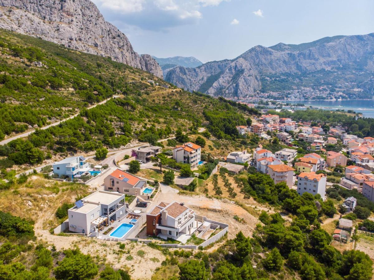 Villa Sara With Sea View And Private Heated Pool Omiš Dış mekan fotoğraf